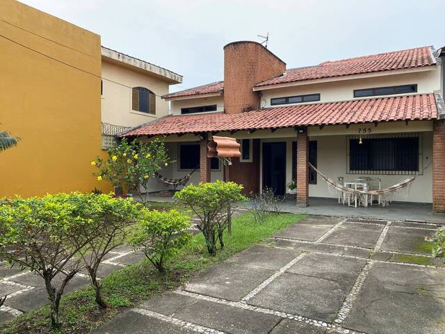 #21 - Casa para Venda em Praia Grande - SP