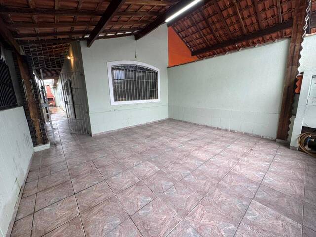 #99 - Casa para Venda em Praia Grande - SP