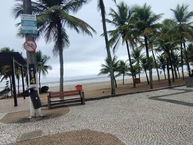 #102 - Apartamento para Venda em Praia Grande - SP