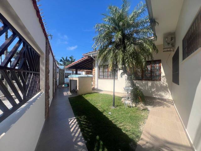 Casa para Venda em Praia Grande - 5